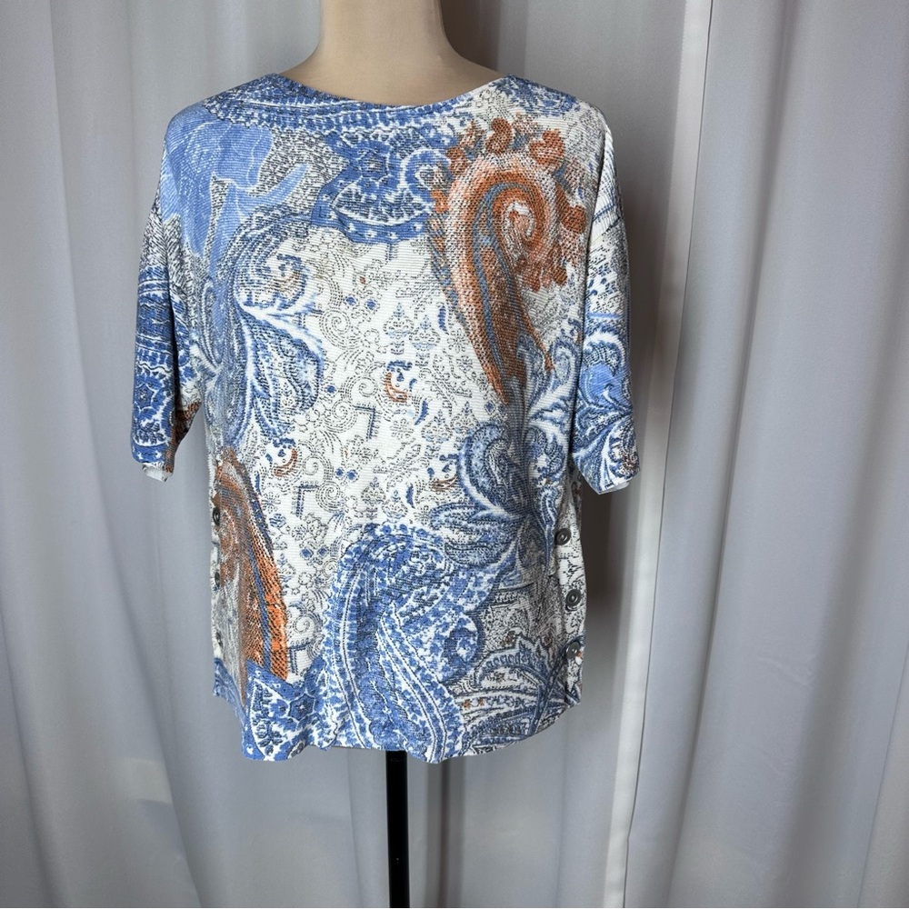 Chico’s Short Sleeve Top Sz 1 (M) Shirt Multicolor Floral Paisley Buttons Casual